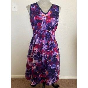 Simply Vera Wang Sleeveless V-Neck smocked waist Mixed media Dress size - PM